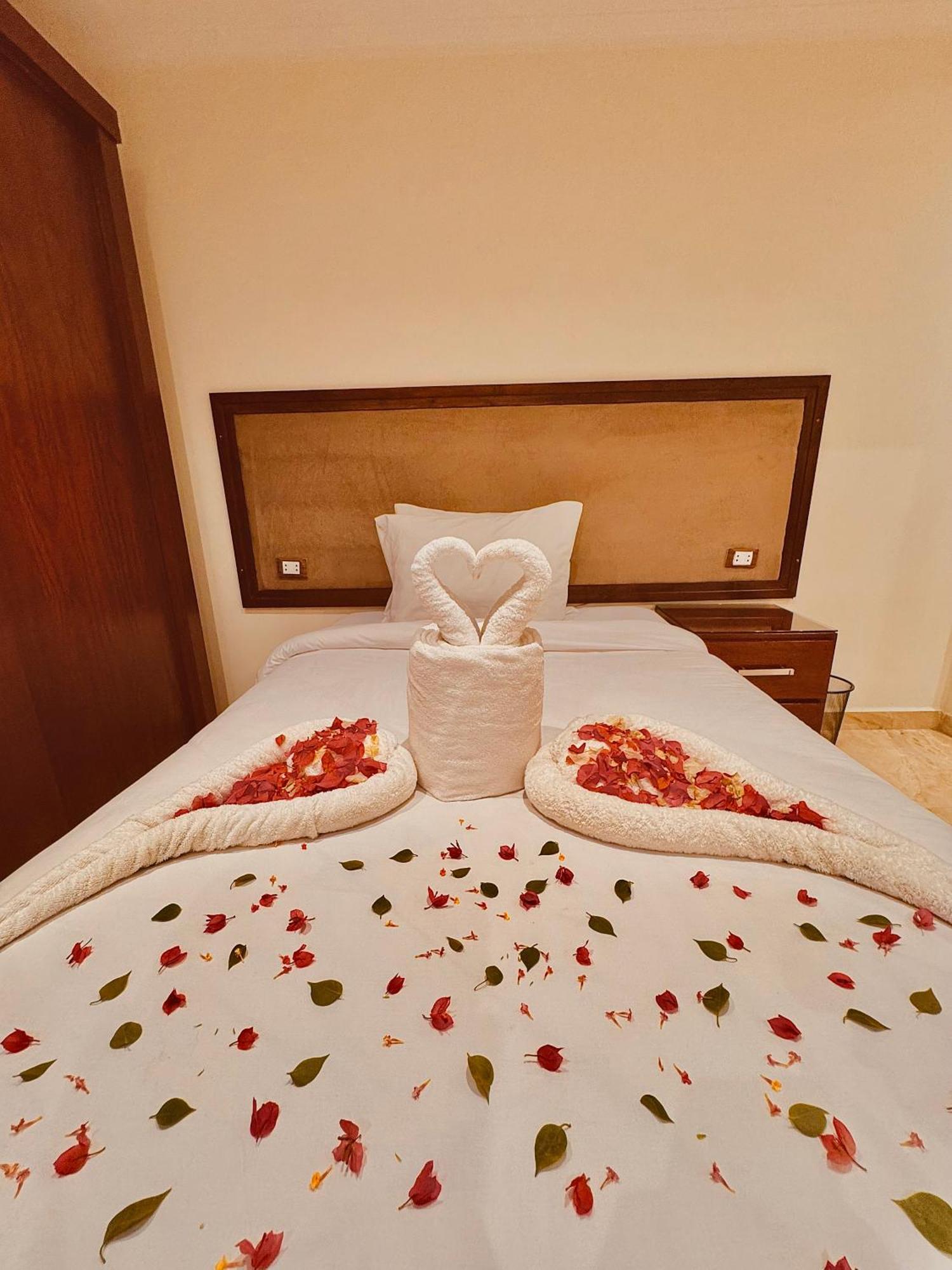 Flower Pyramids Inn Kafret el-Gabal Zewnętrze zdjęcie